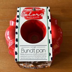 Nordicware colors 3 cup Bundt pan NWT